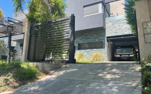 Gran Casa en Venta Barrio Medico