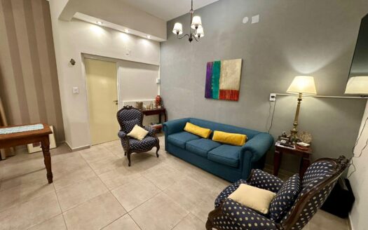 Casa refaccionada a nueva en excelente ubicación – Barrio Fomento 9 de Julio
