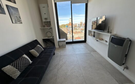 SE ALQUILA UN DORMITORIO AMOBLADO