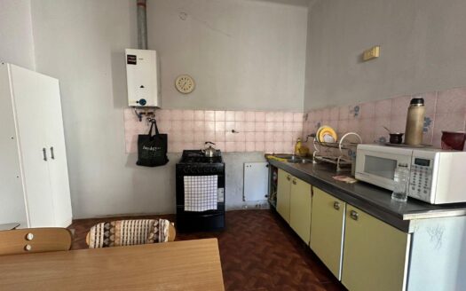 Casa interna en Venta en Zona Parque!. Alameda De La Federación 675.