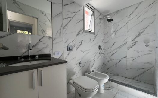 SE ALQUILA DPTO UN DORMI PATIO Y AMENITIES