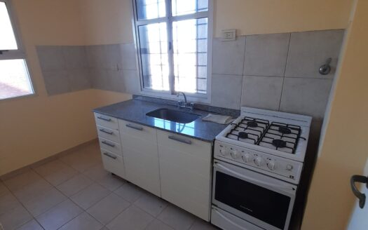 DPTO UN DORMITORIO EN ALQUILER