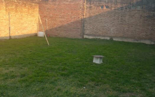 Casa a refaccionar a metros de Av. Lujan – Santo Tome