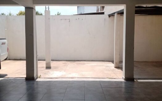 Cochera en Venta en calle Días Colodrero 457!