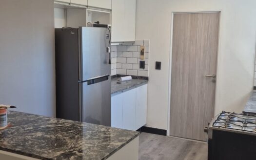 Garay y Cordoba. Gran departamento en Venta Refaccionado a Nuevo!