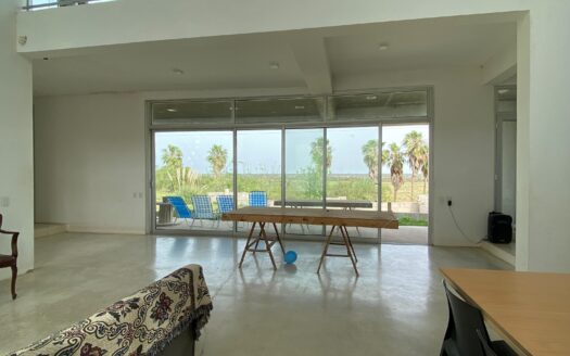 Se vende casa ubicada en Barrio Las Colinas club de campo y golf!
