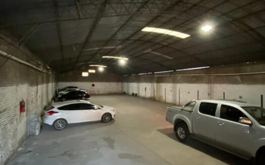 Oportunidad de inversion! Se vende galpon con 20 unidades de cochera en calle Alem al 200