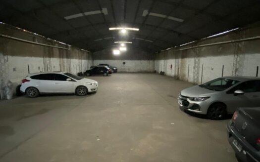 Oportunidad de inversion! Se vende galpon con 20 unidades de cochera en calle Alem al 200