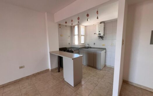 LA RIOJA 460 – Dpto en alquiler