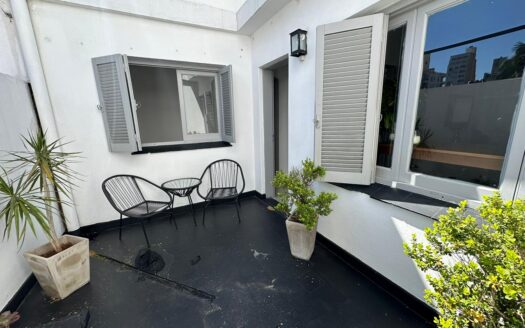 Pascual Palma y Urquiza. Se vende hermoso Departamento reciclado a nuevo!