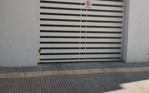 Cochera en Barrio Sur