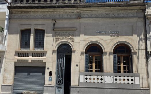 Importante Propiedad en calle Eva Peron 2900