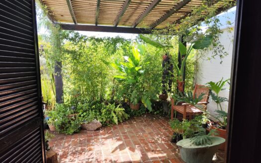 Aries 23.  Amplio jardin mas Casa en Venta en La Paloma. Uruguay