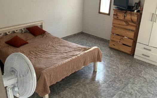 Departamento en Planta Alta Barrio Sur