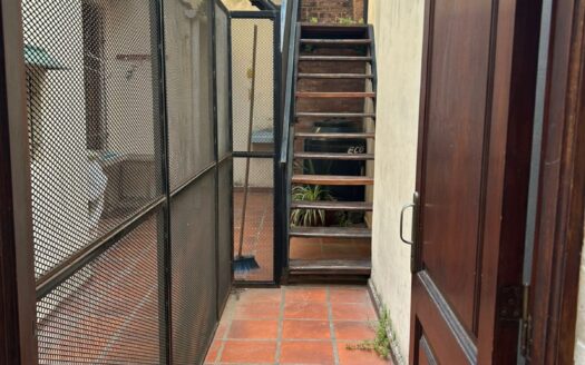 Departamento en Planta Alta Barrio Sur