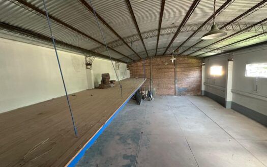 Díaz Vélez 1021. Gran Casa en alquiler mas Galpon!