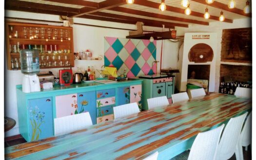 Casa Amoblada con Pileta Temporal. Zona La Toma!