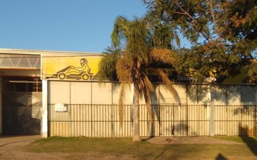 Importante Galpon en Ruta 11