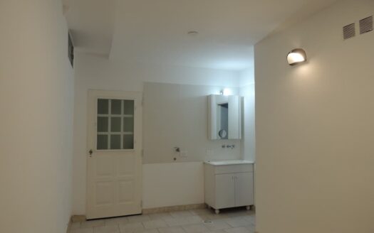 VENTA – Amplia Casa dos Pisos