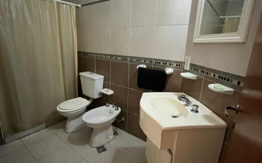 SE VENDE MONOAMBIENTE ZONA PARQUE