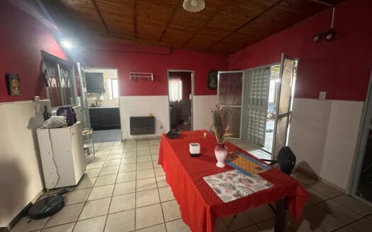 Intendente Ollero 1037 – CASA EN ALQUILER