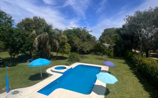 Los Olivos entre Montiel y Los Zorzales. Gran Casa Quinta en Villa Urquiza!