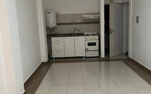 SE VENDE MONOAMBIENTE ZONA PARQUE