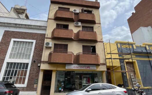 DEPARTAMENTO 2 DORMITORIOS – OPORTUNIDAD DE INVERSIÓN EN PLENO CENTRO. Calle Cervantes 217