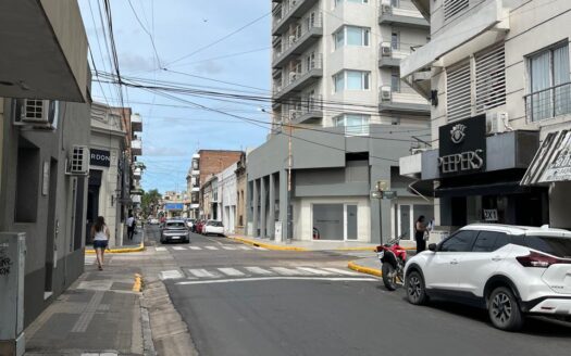 DEPARTAMENTO 2 DORMITORIOS – OPORTUNIDAD DE INVERSIÓN EN PLENO CENTRO. Calle Cervantes 217