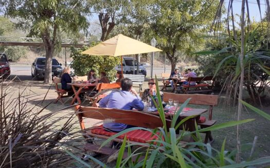 Av. Uranga 1145. Amplio Local en Venta.